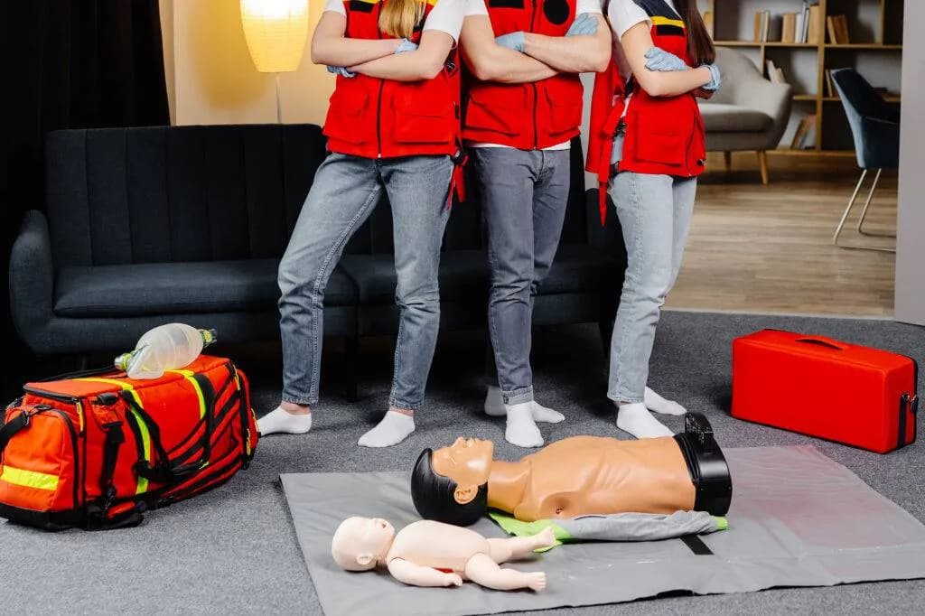 Highfield First Aid / Emergency First Aid (Levels 1–4) safety training course by Arbrit Safety in Dubai, Abu Dhabi, Saudi Arabia