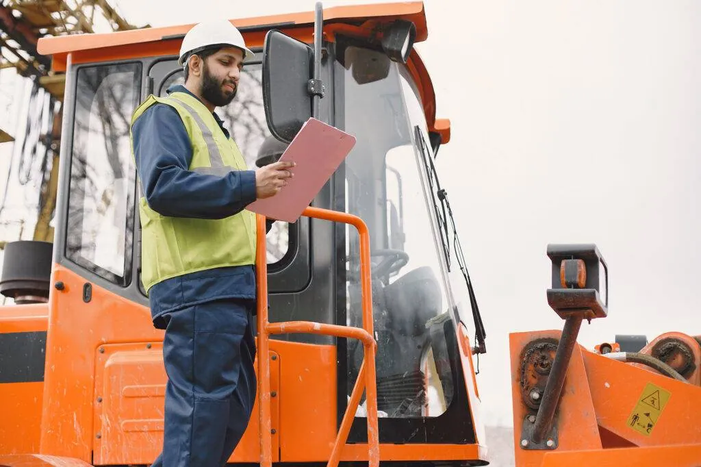 LEEA Crane Lift Supervisor safety training course by Arbrit Safety in Dubai, Abu Dhabi, Saudi Arabia